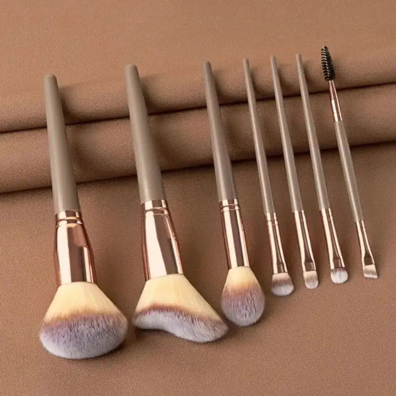 Soft Fluffy Professional Cosmetic Foundation Powder Set of Makeup Brushes