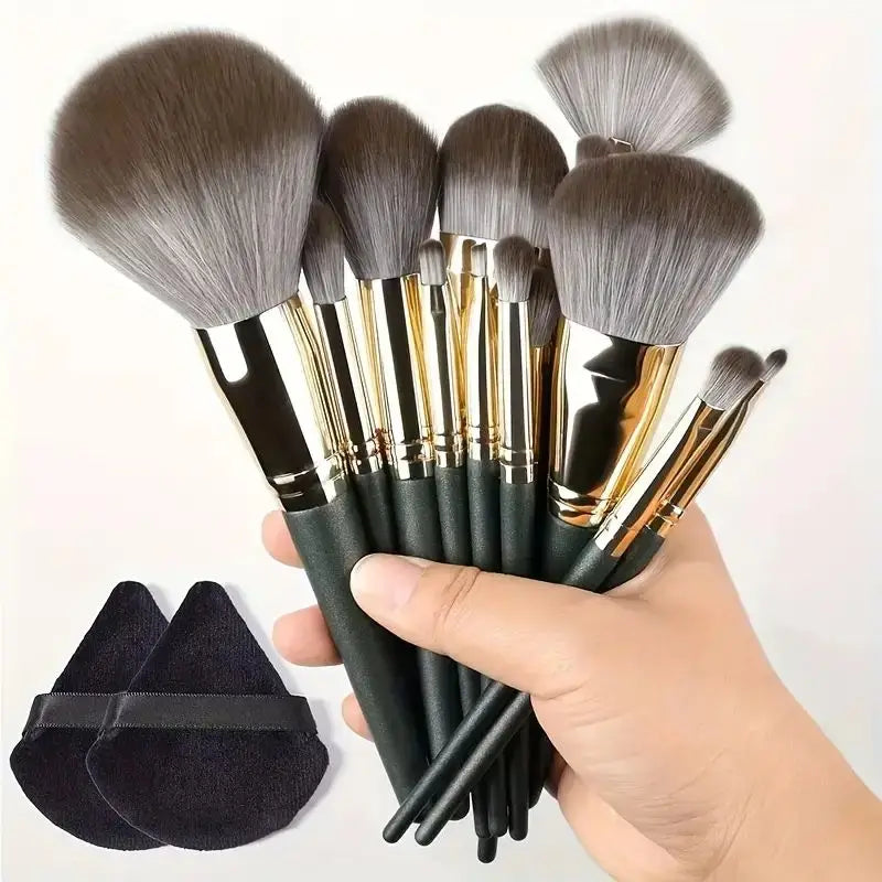 Soft Fluffy Professional Cosmetic Foundation Powder Set of Makeup Brushes