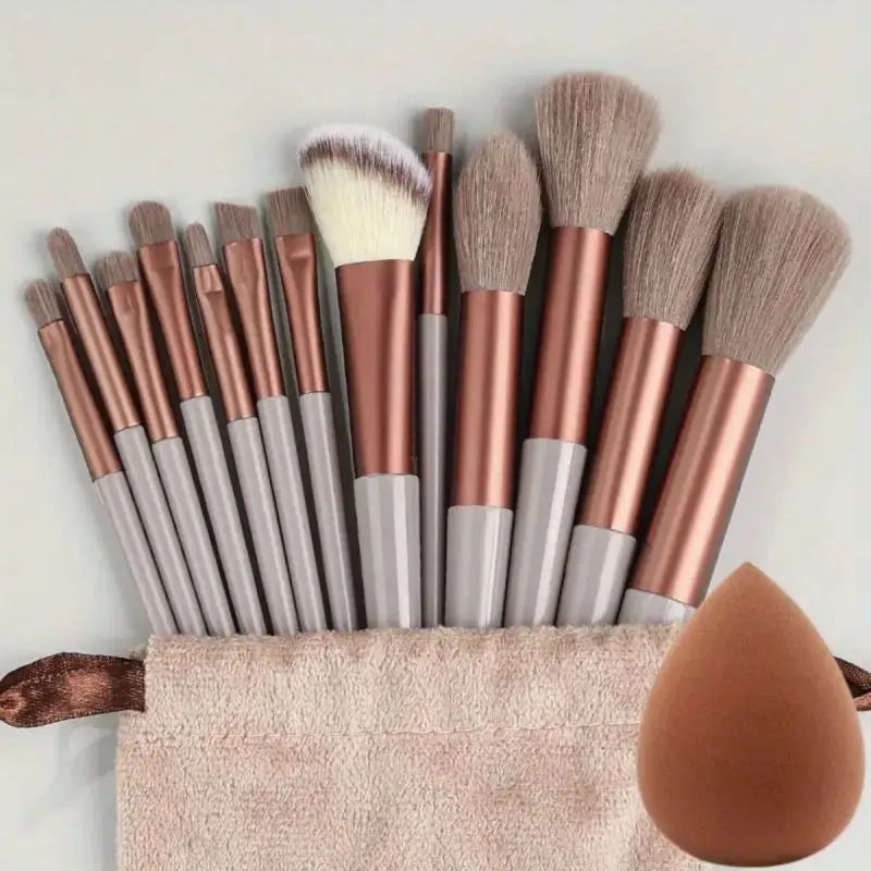 Soft Fluffy Professional Cosmetic Foundation Powder Set of Makeup Brushes